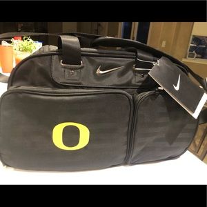 University of Oregon travel and toiletry bag